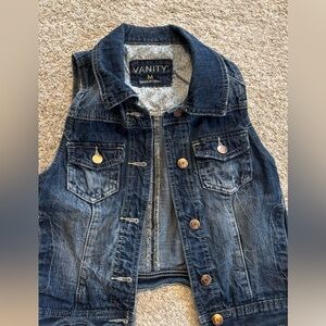 Vanity Jean Denim Vest Women's Size medium Blue Faded Button Closure Trucker